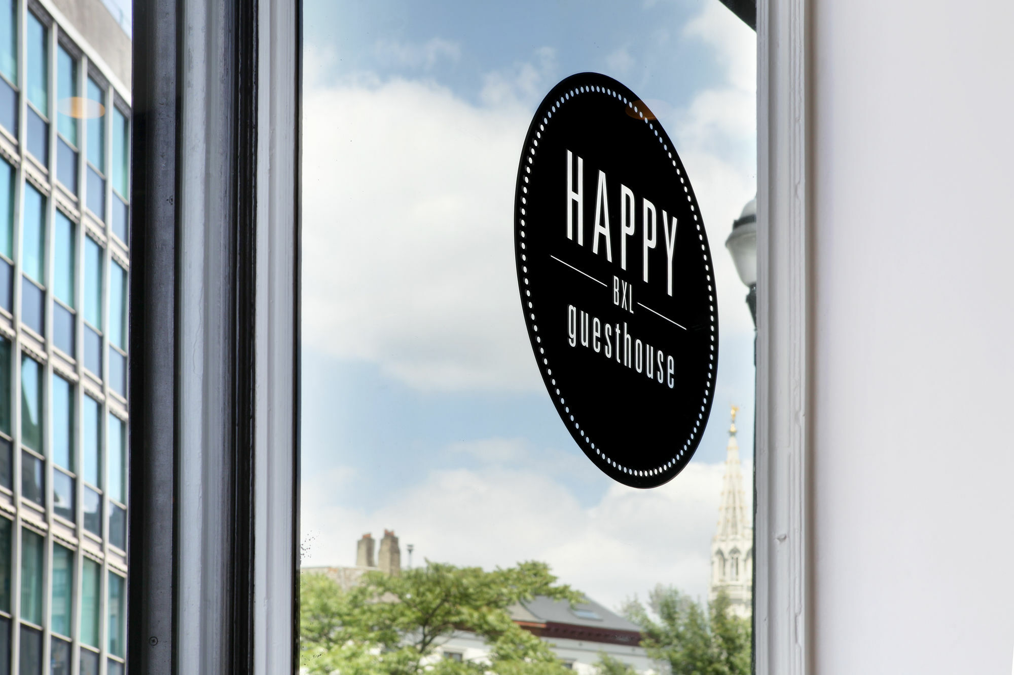 Happy Guesthouse - Grand Place Брюксел Екстериор снимка